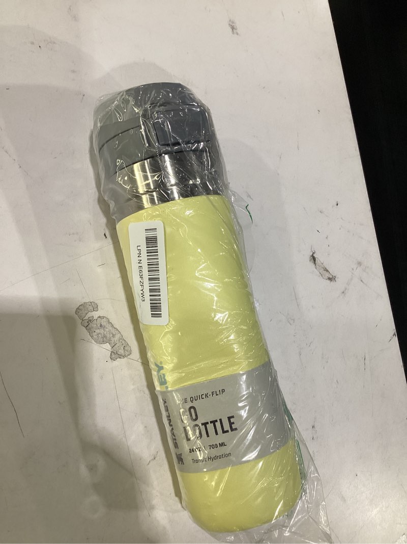Condition photo showing Good Condition for stanley quick flip go water bottle 24 oz | push button lid | leakproof and packable for travel and sports | insulated stainless steel | bpa-free | pomelo