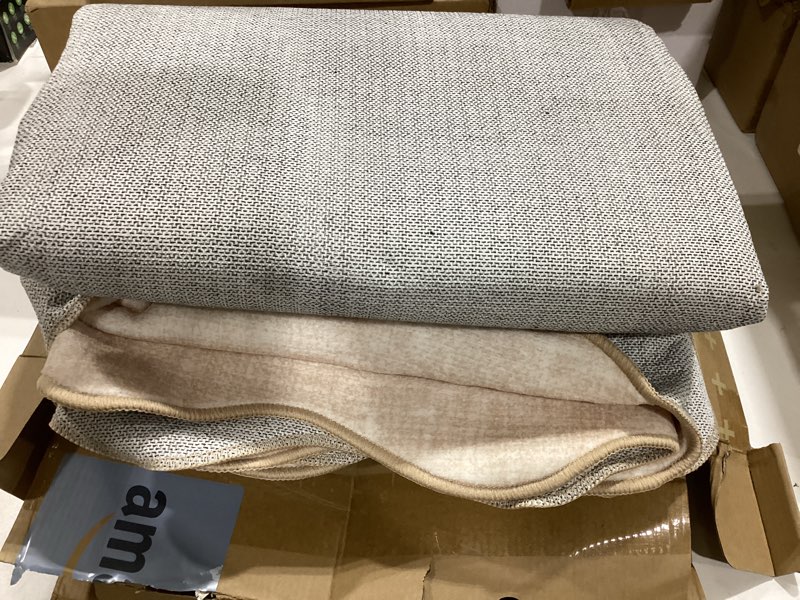 Condition photo showing Good Condition for garveehome scalloped bow rug for living room, solid beige rug for dorm, washable rugs 5x7 soft low pile non slip scalloped rugs for nursery college bedroom decor kids room playroom beige 5' x 7' (rectangular)