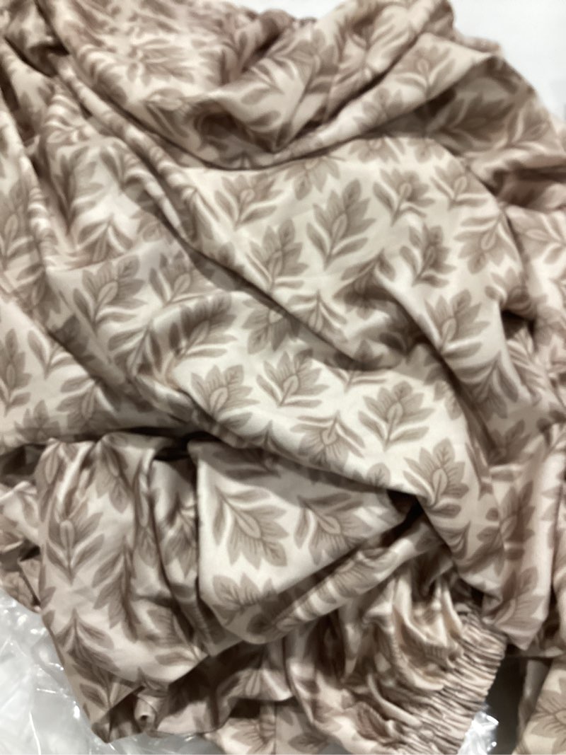 Condition photo showing Good Condition for pickynproud 8pcs patio cushion covers stretch outdoor couch cushions slipcovers replacement washable furniture protector with elastic bottom sofa chair seat cover, brown leaf brown leaf 8pcs