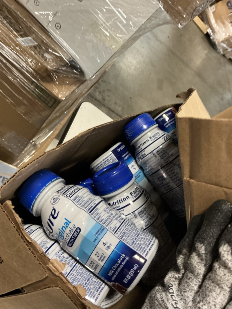 Condition photo showing Good Condition for Ensure Original Milk Chocolate Nutrition Shake With Fiber | Small Meal Replacement Shake | Ready to Drink | 9g Protein, 27 Vitamins and Minerals | 8 fl oz - 24 Pack(best by 1de dec/2026)