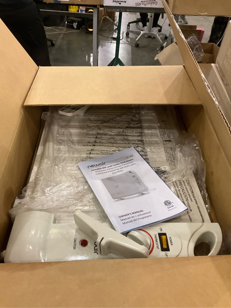 Portable 400 watt desk heater