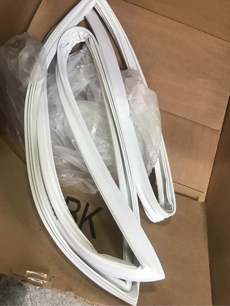 https://lotting-media.assets.bidfta.com/lotting_346625db-651f-4507-8b8f-ff55be1197d3