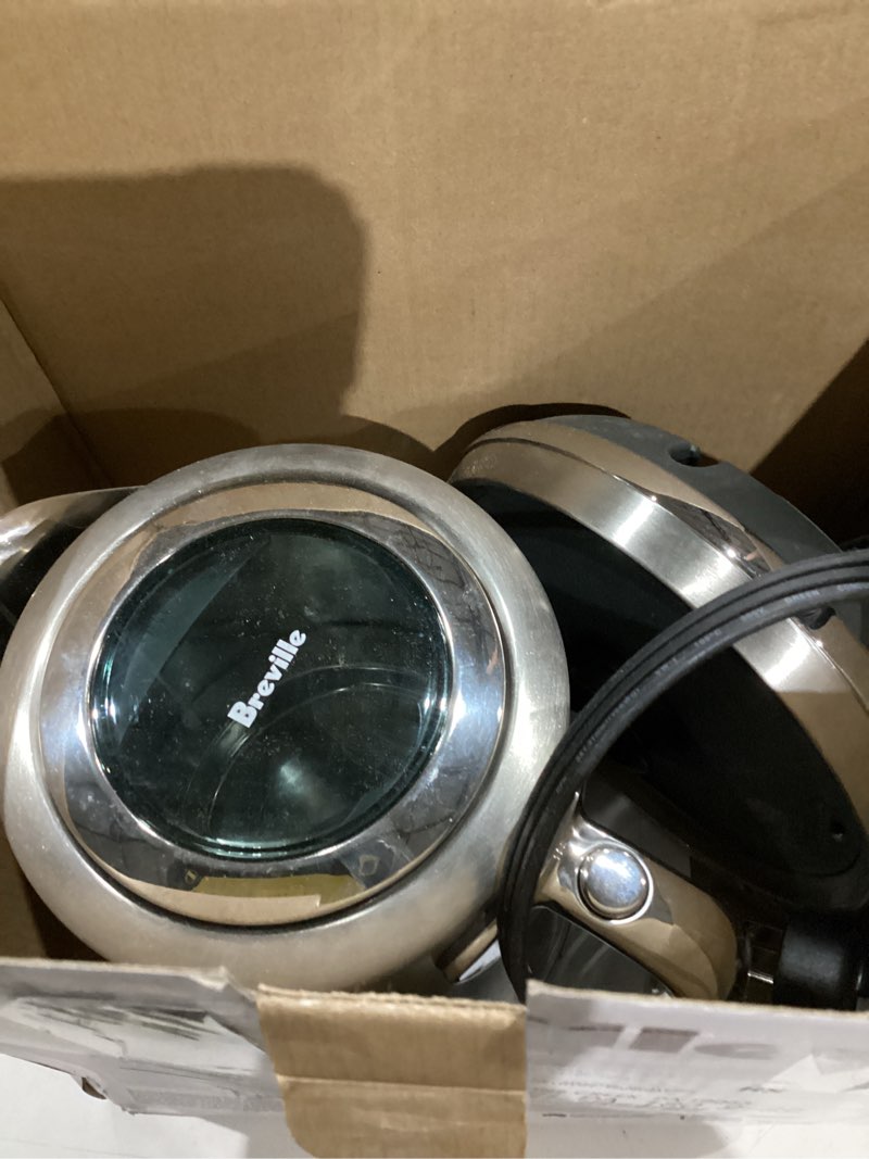 Condition photo showing Good Condition for Breville BKE845BST Smart Kettle Luxe Water Heater, 7 Cup, Black Stainless Steel