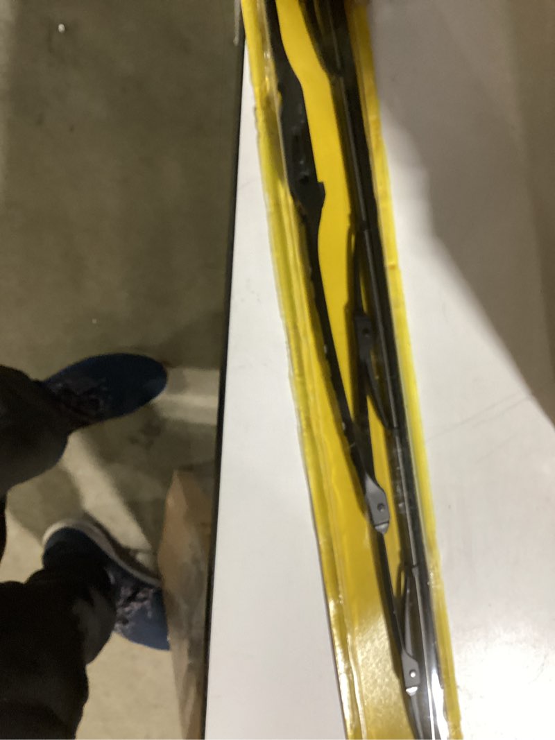 Condition photo showing Good Condition for Rain-X 820147 WeatherBeater, 26" and 16" Windshield Wiper Blades - All-Season OEM Quality, Conventional, Vehicle Specific Fit, Pack of 2 26" and 16" Pack of 2
