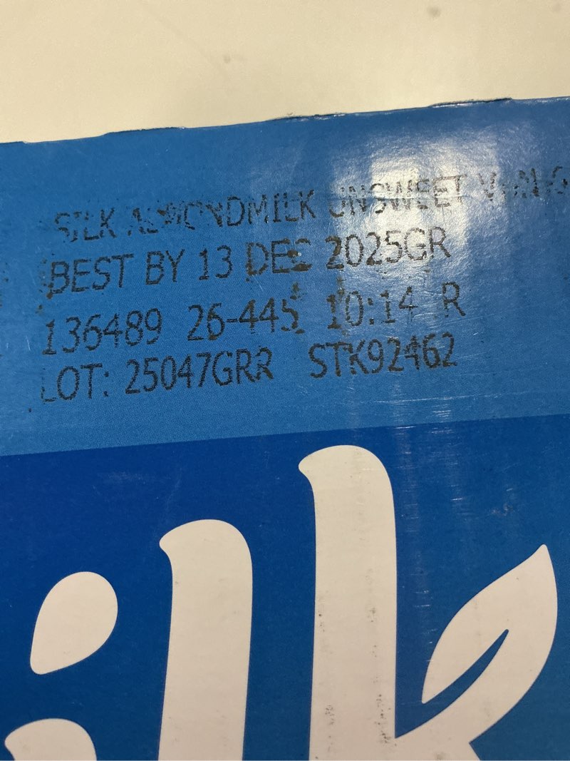 Condition photo showing Good Condition for Silk Shelf-Stable Almond Milk, Unsweetened Vanilla, Dairy-Free, Vegan, Non-GMO Project Verified, 1 Quart (Pack of 6)