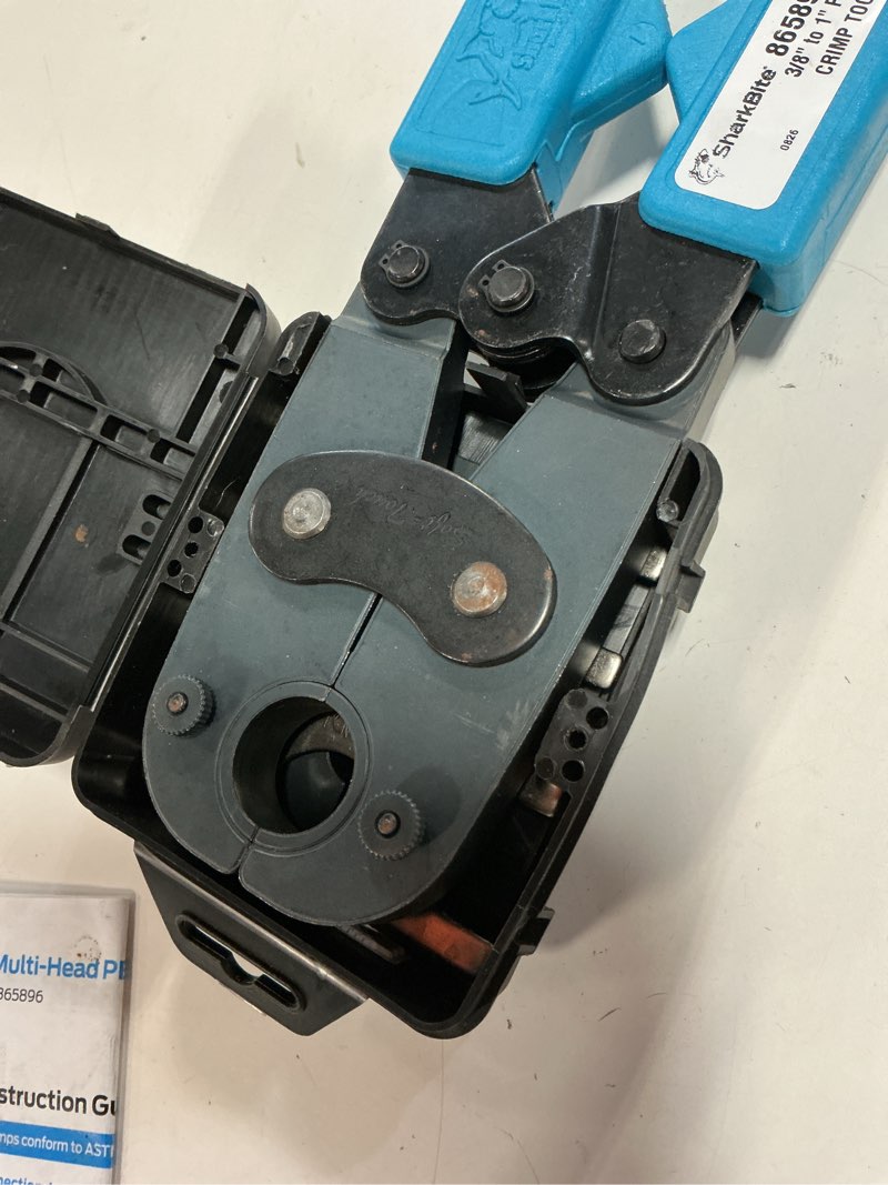 Condition photo showing Good Condition for sharkbite 3/8, 1/2, 3/4, 1-in pex crimp tool