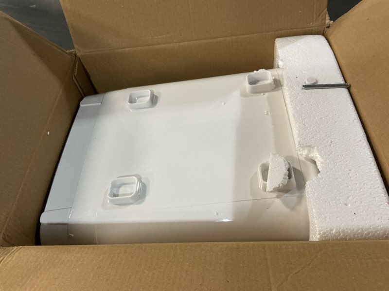 Condition photo showing Good Condition for cooluli 10l mini fridge for bedroom - car, office desk & college dorm room - 12v portable cooler & warmer for food, drinks, skincare, beauty & makeup - ac/dc small refrigerator with glass front, gold 10 liter gold