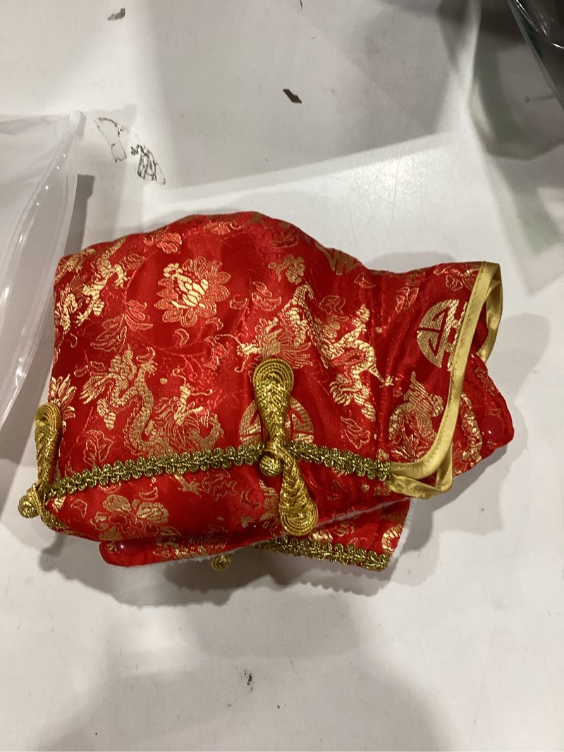 Condition photo showing Good Condition for SEIS New Year Dog Knot Buttons Costume Dragon Cat Cheongsam Winter Pet Clothes Vest of The Tang Dynasty Christmas Coat for Cats Teddy Bichon Small Medium Dogs (M (Chest Circumference 50cm/ 19.7"))