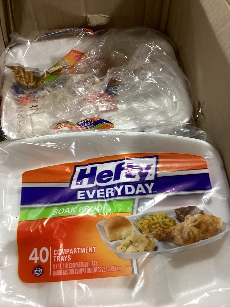 Condition photo showing Good Condition for Hefty Rectangular Foam Compartment Party Plates, 40 Count (Pack of 2)