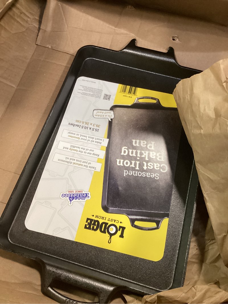 Condition photo showing As Is for Lodge Cast Iron Baking Pan