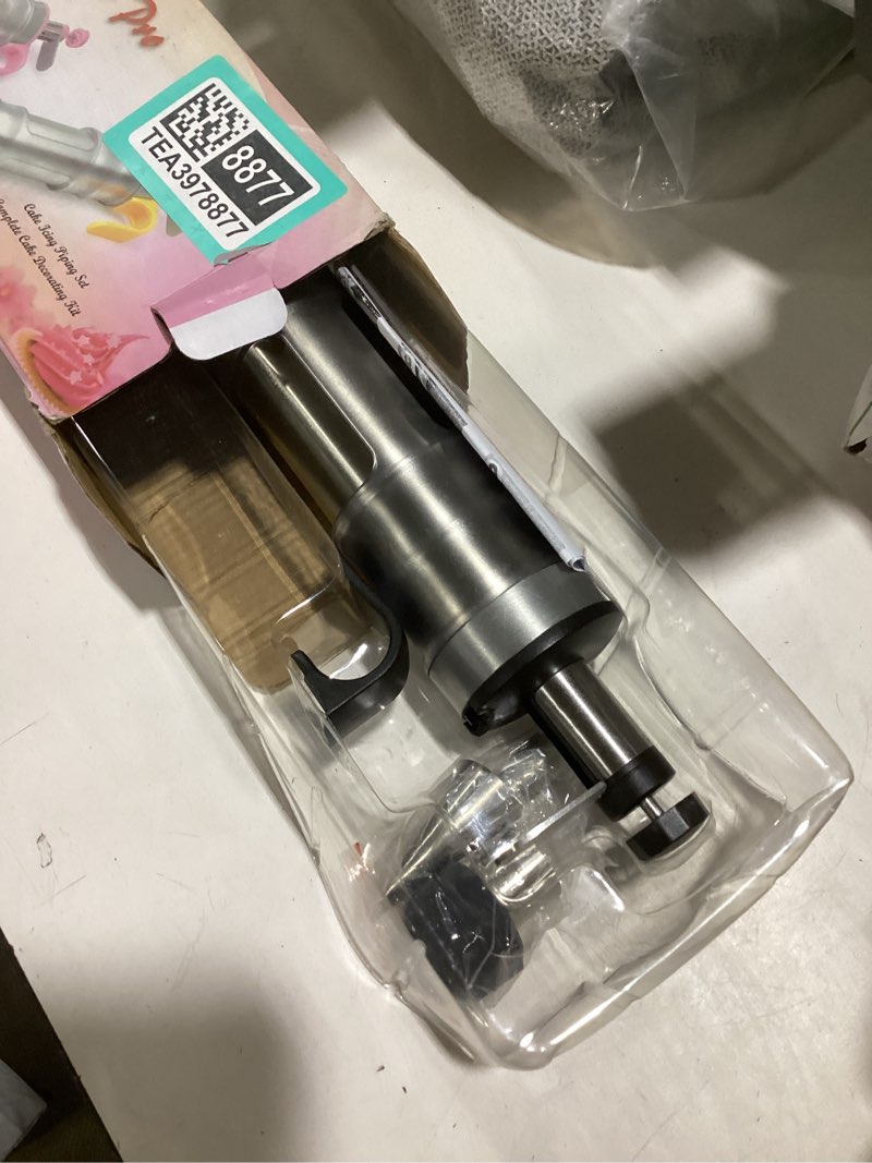 Condition photo showing New/Like New for fantexy dessert decorating syringe set, stainless steel icing piping kit cake decorating tools with 6 piping icing nozzles cupcake decorating kit silver