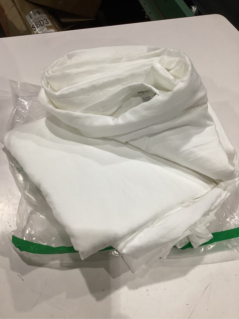 Condition photo showing Good Condition for bedsure white duvet cover queen size - soft double brushed bedding set for kids & adults, zipper closure, 3 pieces, includes 1 duvet cover (90"x90") & 2 pillow shams, no comforter duvet cover with sham set queen (90"x90") 01 - white
