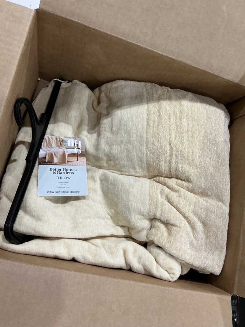 Condition photo showing Good Condition for better homes & gardens woven chenille colorblock throw blanket, uk butter ,oversize throw