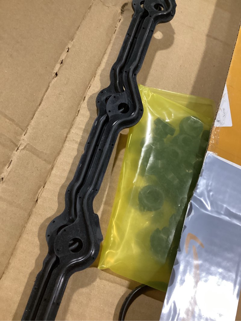 Condition photo showing Good Condition for motoku engine valve cover gasket and grommet seal for dodge dakota 3.7 2004-2005, durango 3.7 2004-2005, ram 1500 3.7 2002-2005, jeep 3.7 grand cherokee 2005, liberty 3.7 2002-2005