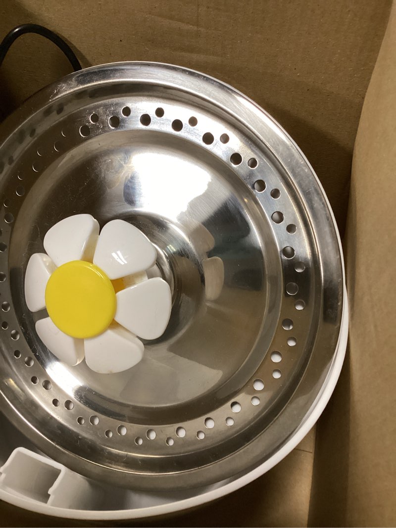 Condition photo showing Good Condition for catit led flower fountain with triple action filter, cat drinking water fountain, 3 l green 9.0 x 8.3 x 7.7 inches