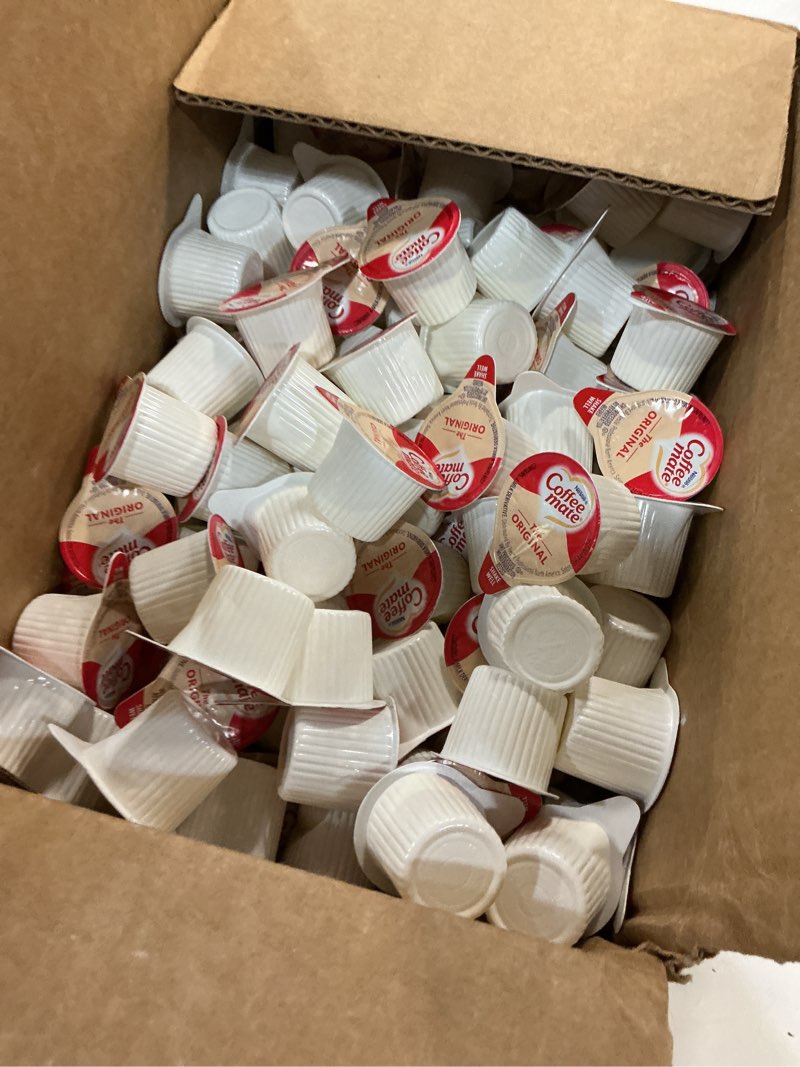 Condition photo showing New/Like New for (best if used by :11/2026)nestle coffee mate coffee creamer, original, liquid creamer singles, non dairy, no refrigeration, 0.375 fl oz tubs (pack of 180) original box of 180 singles(pack of 1)