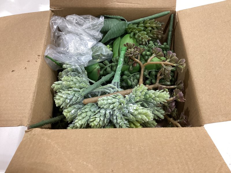 Condition photo showing Good Condition for winlyn 19 pcs assorted artificial succulents plants unpotted small green hanging succulent aloe fake cacti succulents bulk for succulent garden centerpiece wreath arrangement indoor outdoor home decor