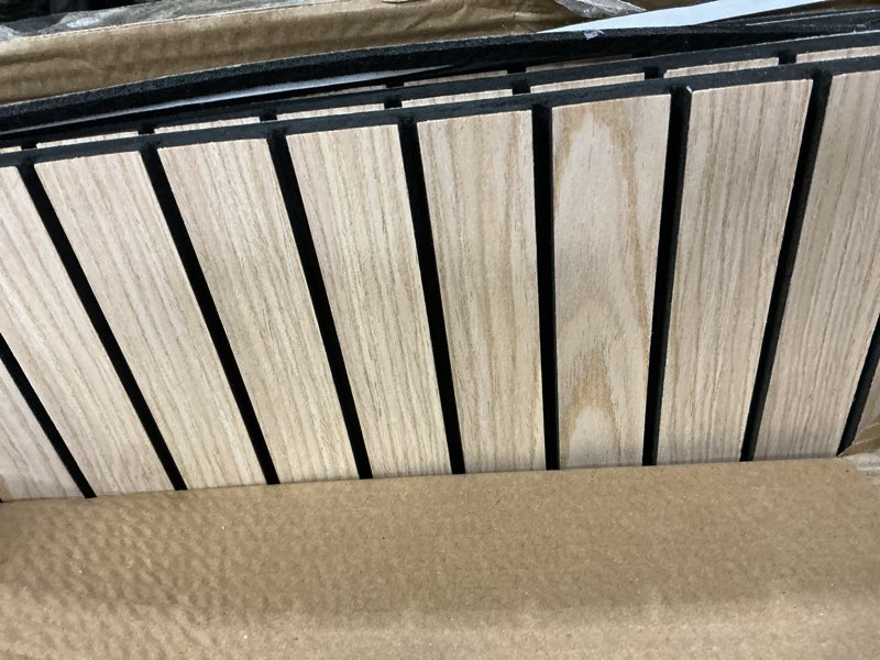 Condition photo showing Good Condition for 4-piece wood slat wall panel for interior wall decor noise cancelling 47.2" x 23.6" peel and stick acoustic decorative 3d sound absorbing wall paneling, natural oak naturak oak 4pcs - 47.2" x 23.6"