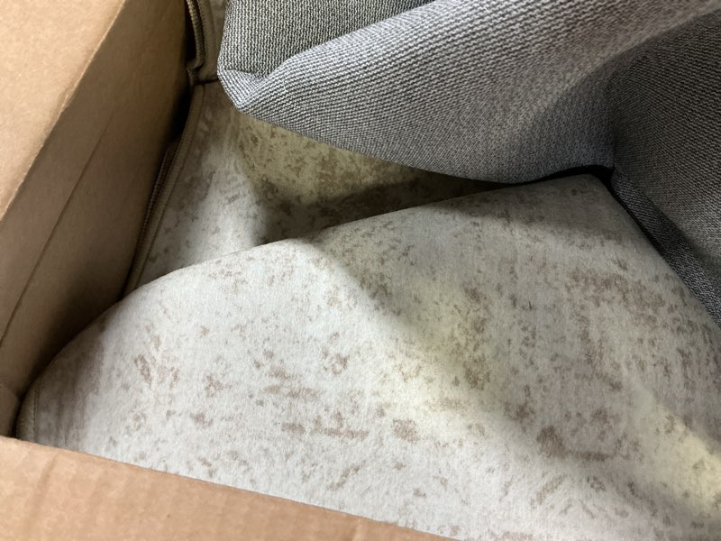 Condition photo showing Good Condition for Area Rug 6x9 Living Room Rug, Machine Washable Vintage Distressed Medallion Rug Non-Slip Soft Low Pile Large Indoor Rugs for Bedroom Kitchen Dining Room Office(Beige,6'x9') Beige 6' x 9' (Rectangular)