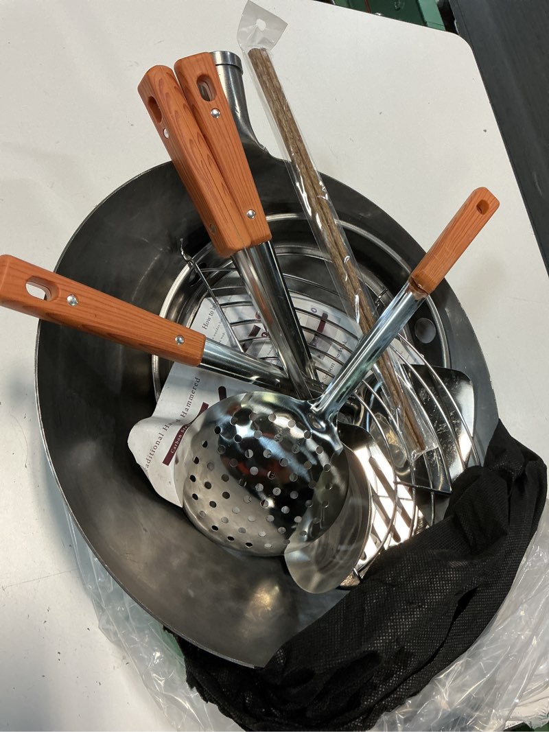 Condition photo showing Good Condition for teewe carbon steel wok traditional hand hammered - 13.4" chinese woks round bottom wok pan set with 8 pcs cookware accessories
