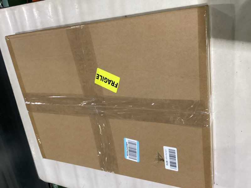 Condition photo showing Good Condition for puzzle picture frame *size unknown*