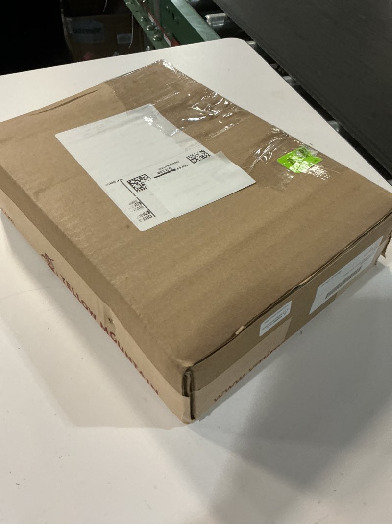 Condition photo showing Good Condition for yellow mountain imports japanese riichi mahjong set - black standard size tiles and vinyl case - with east wind tile, set of scoring sticks, & dice standard black
