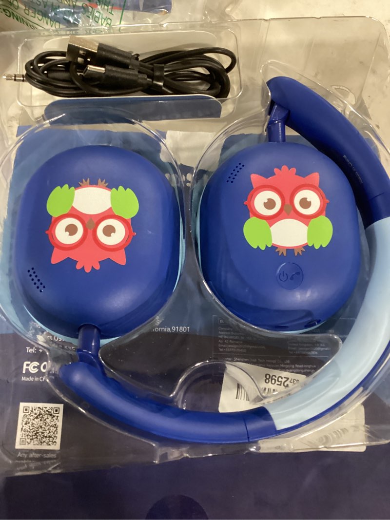 Condition photo showing Good Condition for lobkin kids headphones bluetooth 6.0,over ear kids headphones wireless with mic 55h playtime aux cord 85db safe volume limited foldable design for boys girls travel/school/ipad navy blue