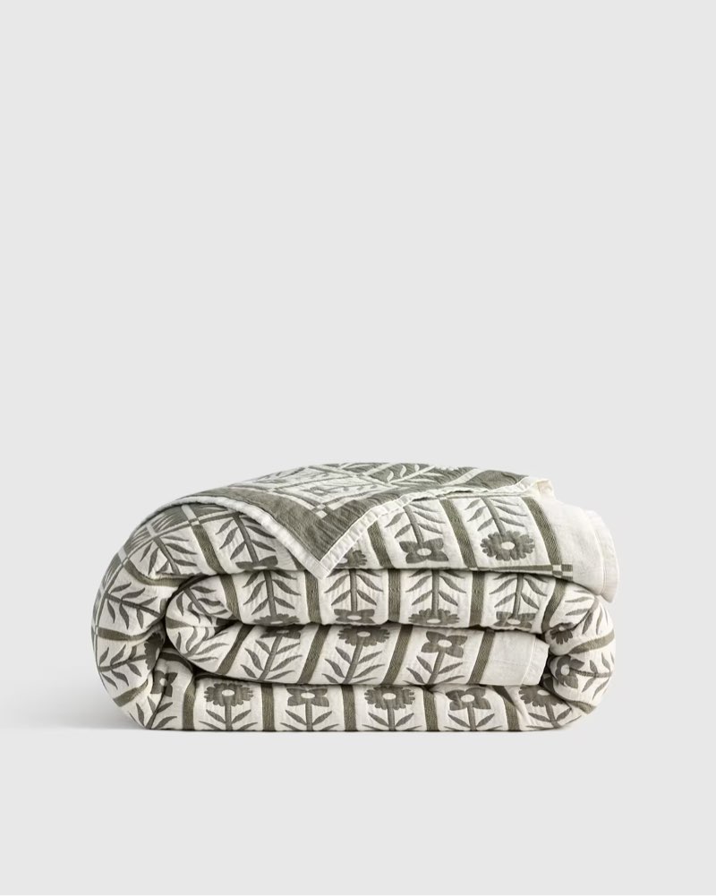 quince organic cotton jacquard floral coverlet full/queen (sage) 