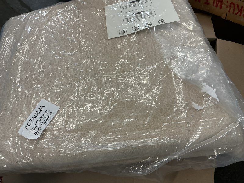 Condition photo showing Good Condition for club seat/back cushion