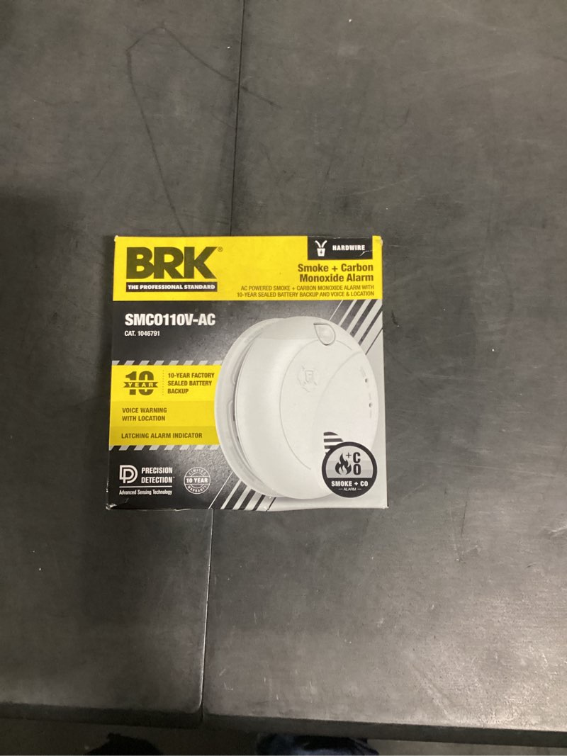 Condition photo showing Good Condition for first alert brk hardwired (with battery backup) photoelectric interconnected combination smoke