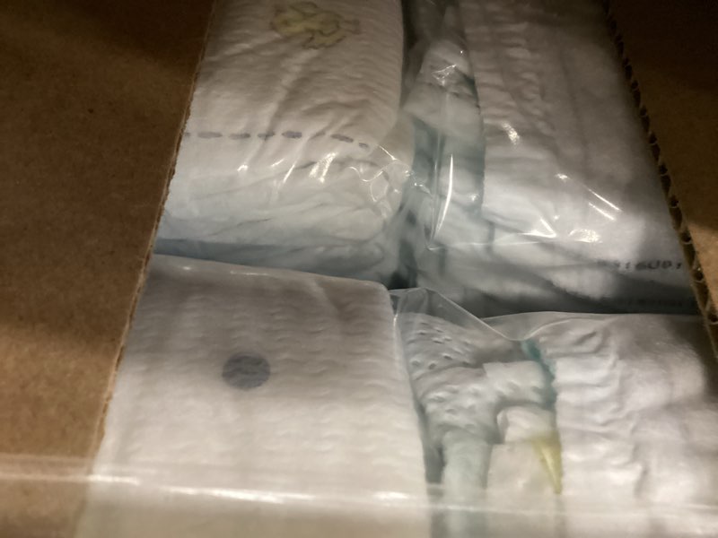 Condition photo showing Good Condition for Pampers Swaddlers Diapers, Size 3 (13-26 lbs), 168 Count, Absorbent, Keeps Baby Dry and Comfortable, Skin Safe Disposable Baby Diaper (Packaging May Vary)