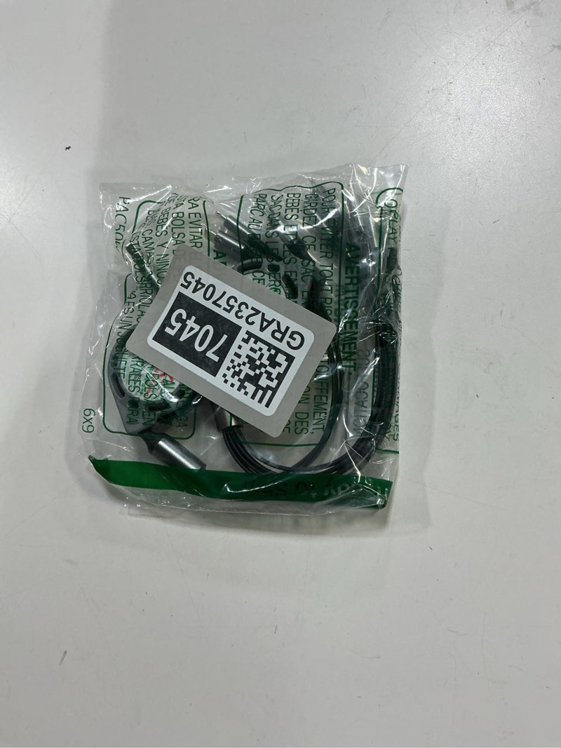 Condition photo showing As Is for MINLU Multi Charging Cable 4A, 2Pack 4Ft Retractable Multi Fast Charger Cable, Multiple Charging Cord, 4 in 1 Multi USB Cable with Type C/Micro USB Ports for Cell Phones/IP/Galaxy/PS/Tablets/iPads