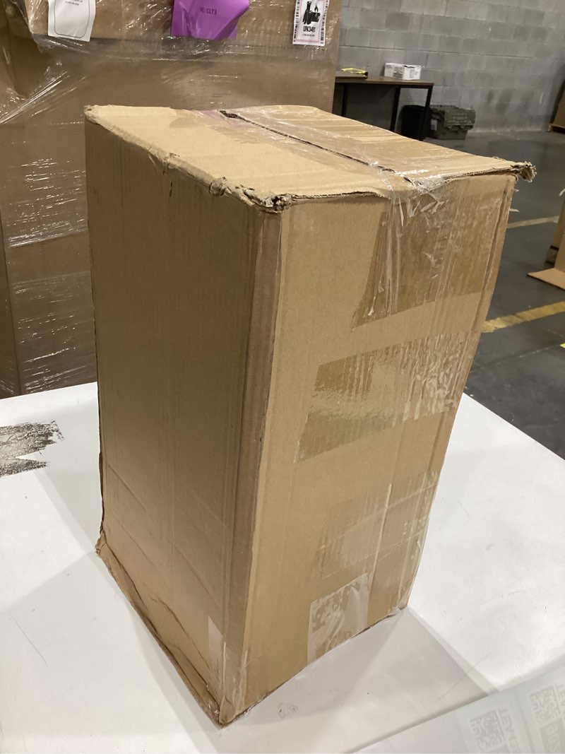 Condition photo showing Good Condition for floral foam used for arranging flowers