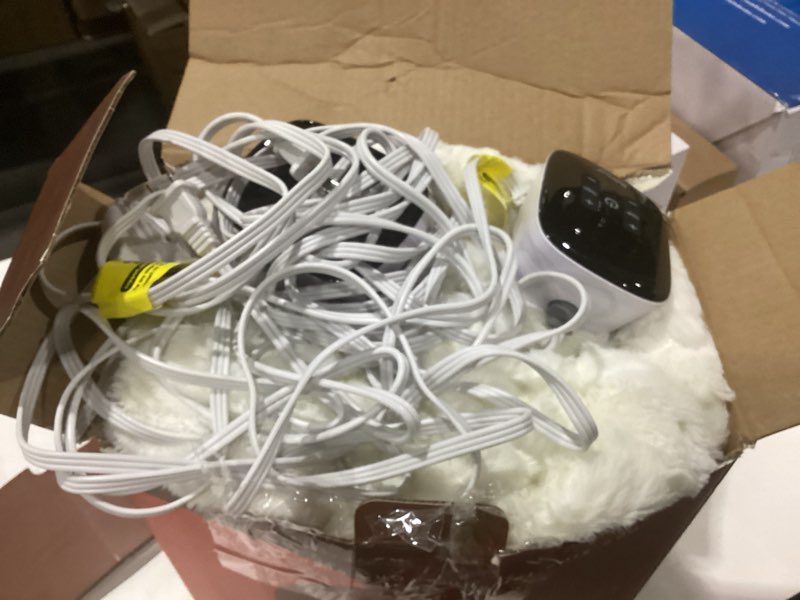 Condition photo showing Good Condition for Bearhug Electric Blanket King Size 100" x 90", Dual Controller Heated Blanket, White Flower Patterns Faux Fur & Warm Sherpa, 10-Heat Levels & 1-12H Auto Off,ETL, Machine Washable King Size 100" × 90" White Cloud