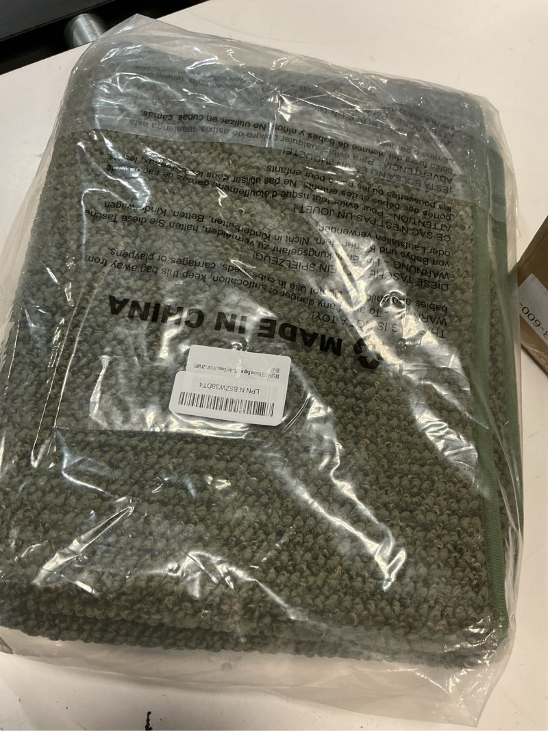 Condition photo showing New/Like New for beqhause kitchen rugs and mats 2pcs, non-slip kitchen mats for floor, absorbent and stain resistant kitchen runner, machine washable rugs for kitchen, laundry & sink, 24"x36"+24"x60", green 24"x36"+24"x60" (rectangular) green