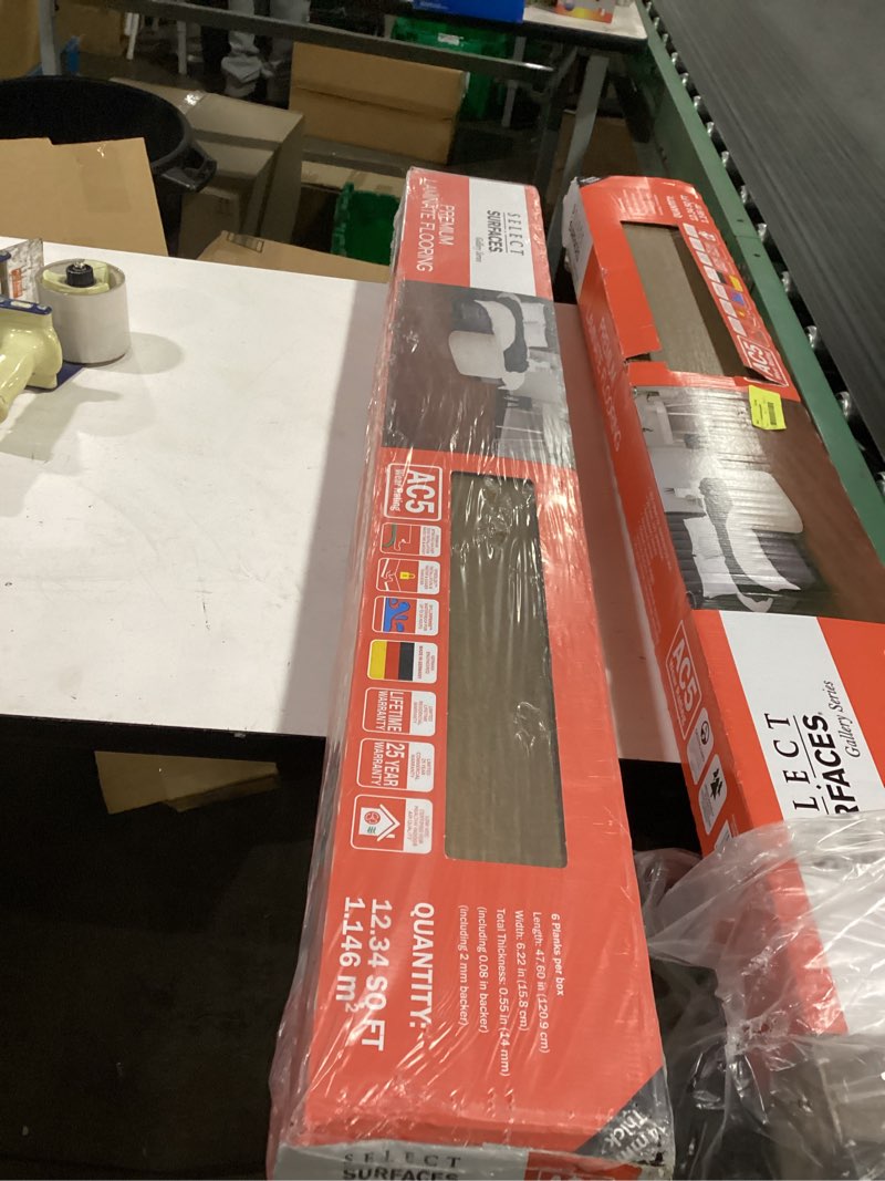 Condition photo showing Good Condition for select surfaces acadia gallery series laminate flooring (1 pack)
