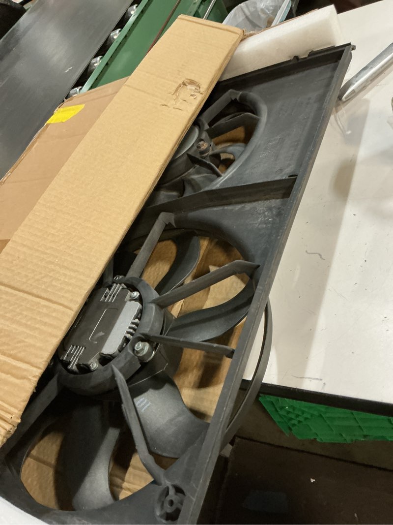 Condition photo showing Good Condition for Radiator Cooling Fan Assembly Replacement for A3 2003-2012 Replacement for Golf V 2003-2009 Replacement for Je-TTA III 2005-2010