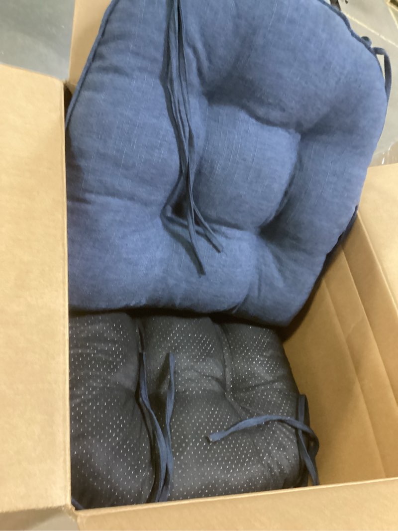 Condition photo showing Good Condition for Chair Cushions for Dining Chairs Set of 4, Kitchen Chair Cushions, Chair Pads with Ties and Non Slip Backing, Tufted Memory Foam Seat Cushion 4 Pack, 18" x 18" x 4", Navy Blue 18" x 18" x 4" Navy Blue 4