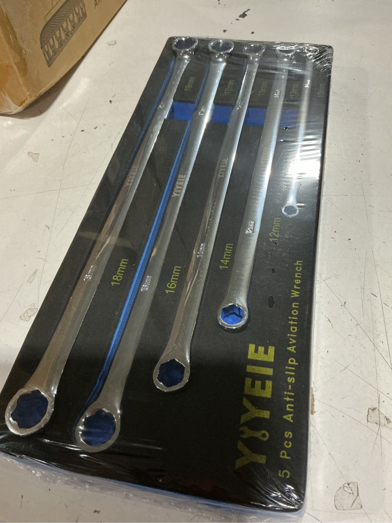 Condition photo showing New/Like New for yiyeie 5-piece extra long box end wrench set, metric 8mm-19mm, 6 point extended bolt extractor wrench, cr-v labor-saving aviation spanner with eva foam extra long | extractor wrench