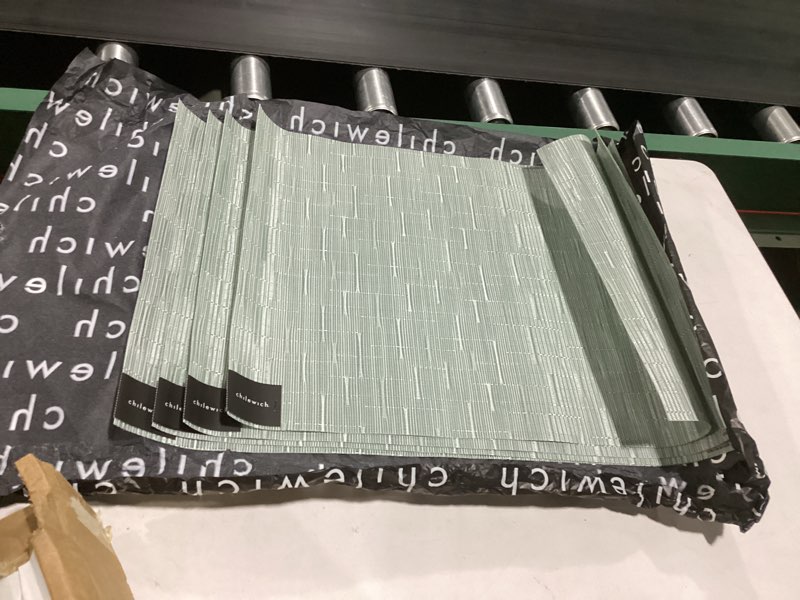 Condition photo showing New/Like New for chilewich bamboo placemats set of 4 - woven rectangle placemats - reusable, stain-resistant, indoor/outdoor tabletop protection - 19" x 14" - seaglass seaglass 14"x19"