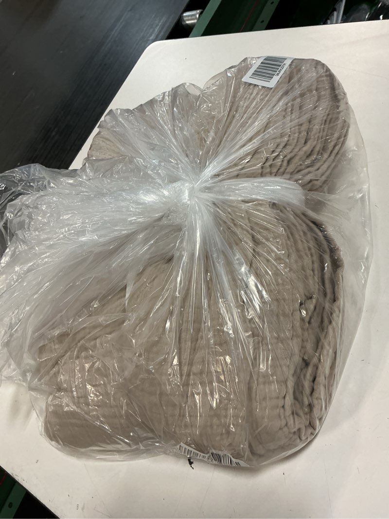 Condition photo showing New/Like New for organic cotton gauze blanket, king/cal king, dune