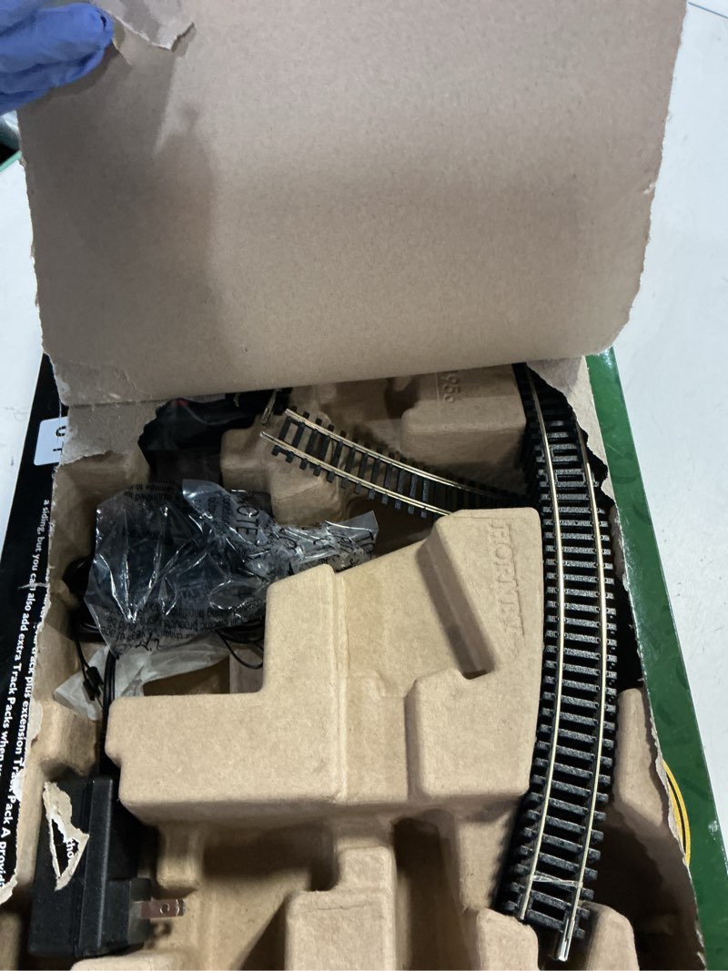 Condition photo showing As Is for Hornby Electric Train Set - R1255M The Flying Scotsman A1Class - OO Gauge Train Starter Sets, Adult Vintage Trains, Small Hobby Model for Adults - with Tracks, MidiMat, Connecting Track, Controller