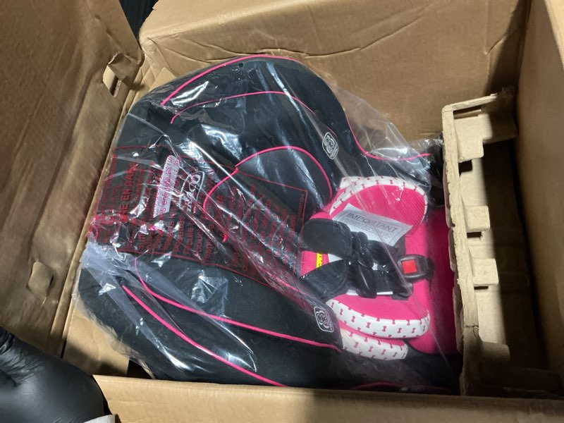 Condition photo showing Good Condition for Graco Extend2Fit Convertible Baby Car Seat, Rear and Forward Facing, Adjustable Extension Panel for Extra Legroom, Kenzie 2-in-1 Kenzie 2.0