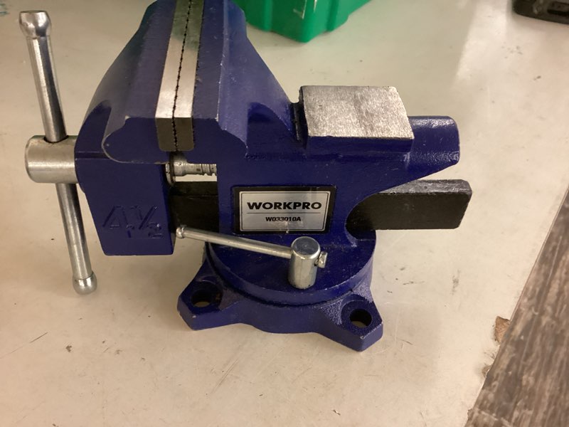Condition photo showing Good Condition for workpro bench vise, 4-1/2" vice for workbench, utility combination pipe home vise, swivel base bench for woodworking