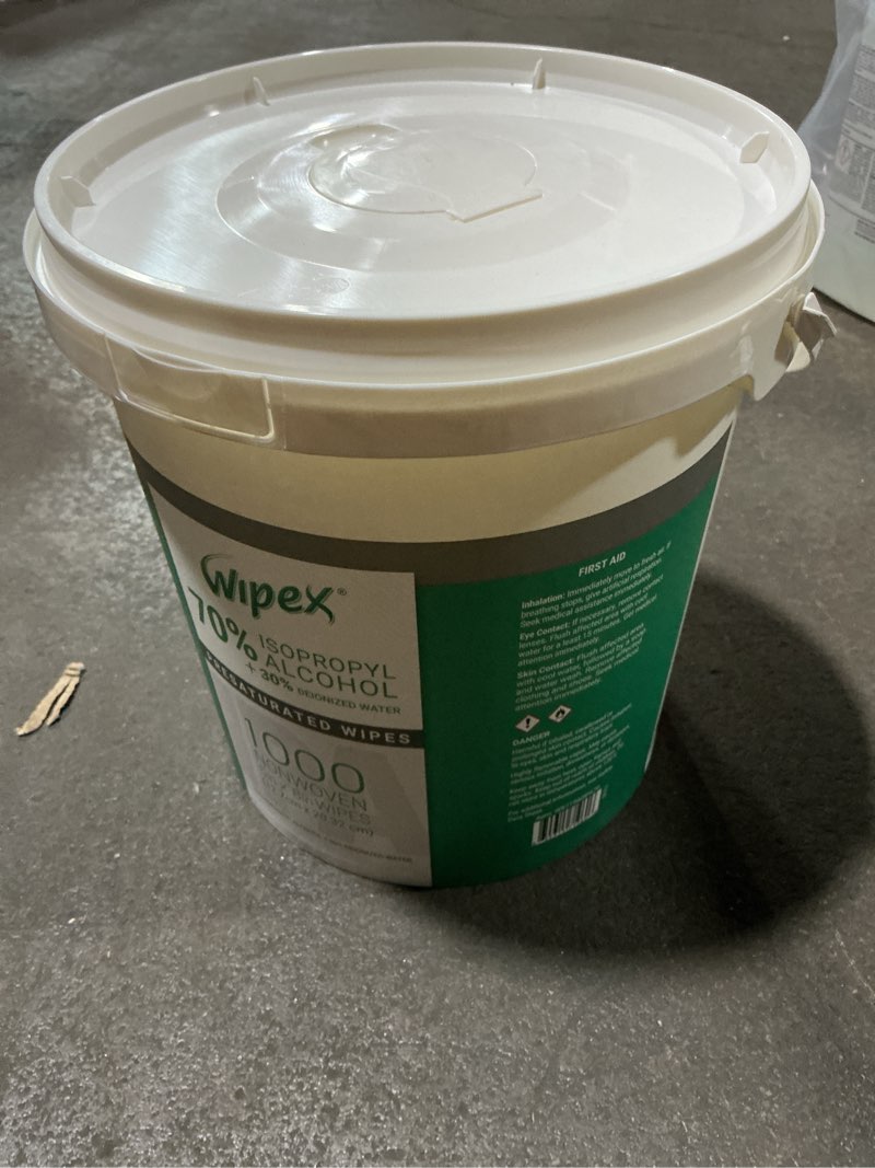 Condition photo showing New/Like New for 70% isopropyl alcohol wipes 1000ct value bucket, lint-free sms cloth material