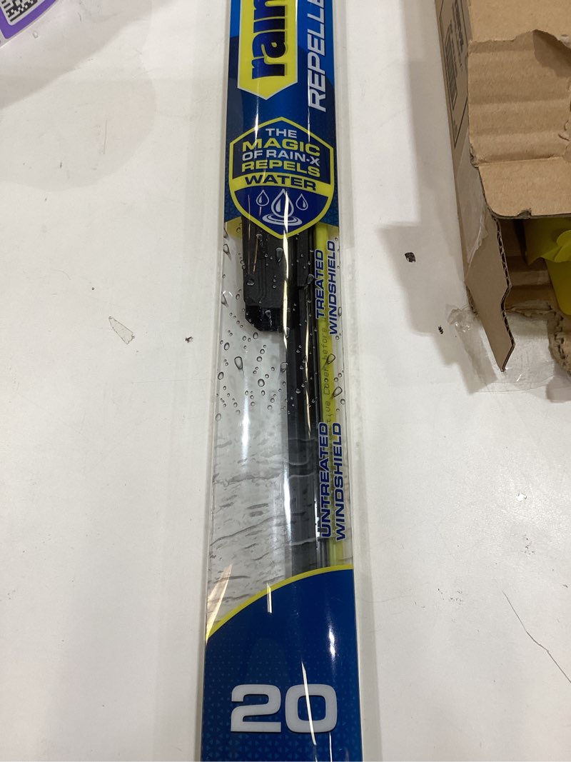 Condition photo showing Good Condition for Rain-X 810320 Repellency Water Repellent Wiper Blades, 20" Windshield Wiper,New & Improved Version of Latitude Wiper Blades w/Water Repellency Formula [Amazon Exclusive] 20" Repellency