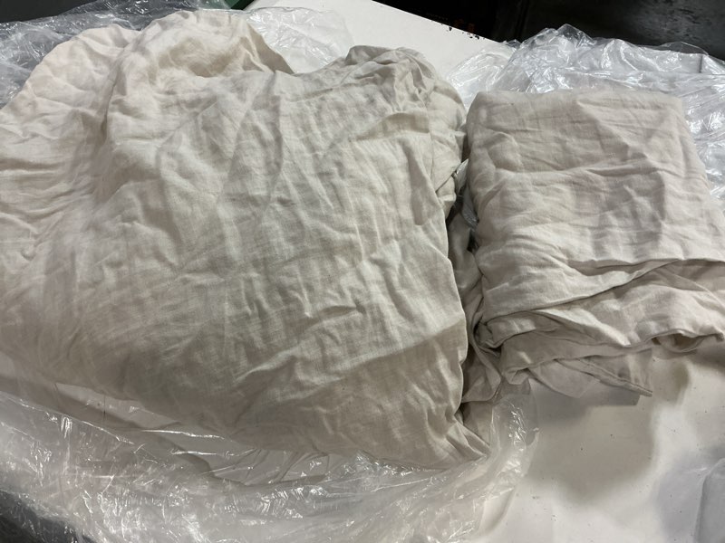 Condition photo showing Good Condition for european linen fitted sheet set, queen, sand