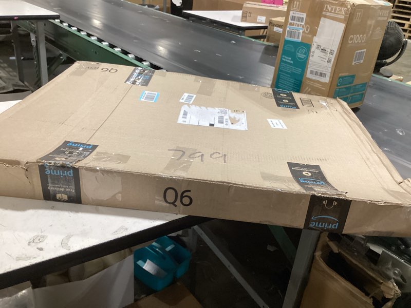 Condition photo showing Good Condition for stainless steel cutting board for the kitchen, suitable for meat, fruits, vegetables, bread, and bak