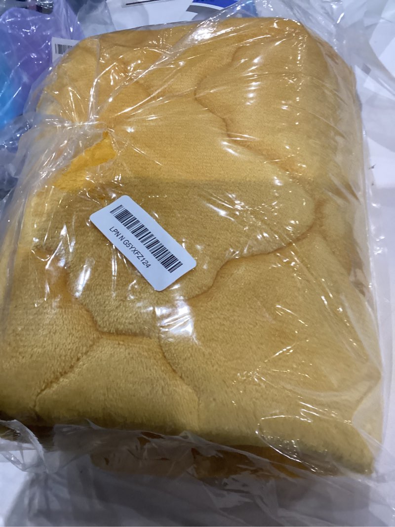 Condition photo showing As Is for OLANLY Memory Foam Bath Mat Rug 30x20, Soft and Absorbent Bathroom Rugs, Non-Slip, Comfortable, Machine Washable Bath Carpet for Bathroom Floor, Tub, Shower and Home Decor Accessories, Yellow Yellow Rectangular 30" x 20"