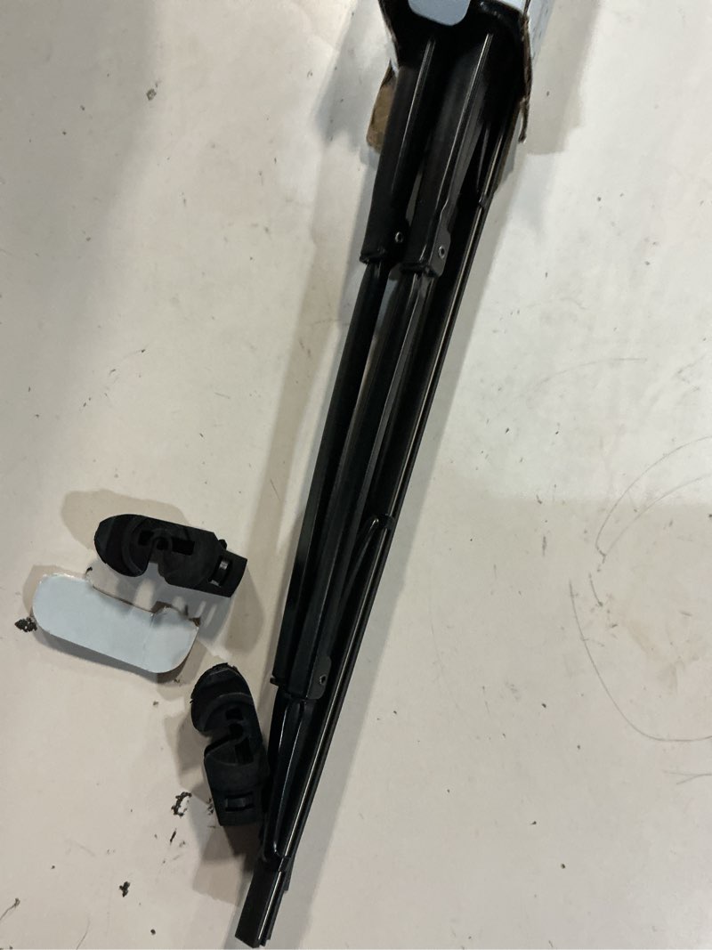 Condition photo showing Good Condition for renew rw32hkf 32 inch wiper blade pair for rv or motorhome with standard 9mm j hook or large jumbo 12mm j hook